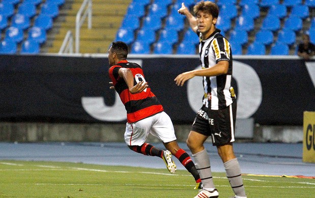 Reação do Rica Perrone ao empate de Coritiba x Botafogo kkkkkkk #palme